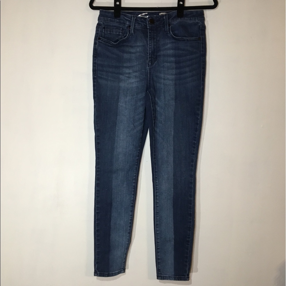 Seven7 two tone medium wash mid rise skinny